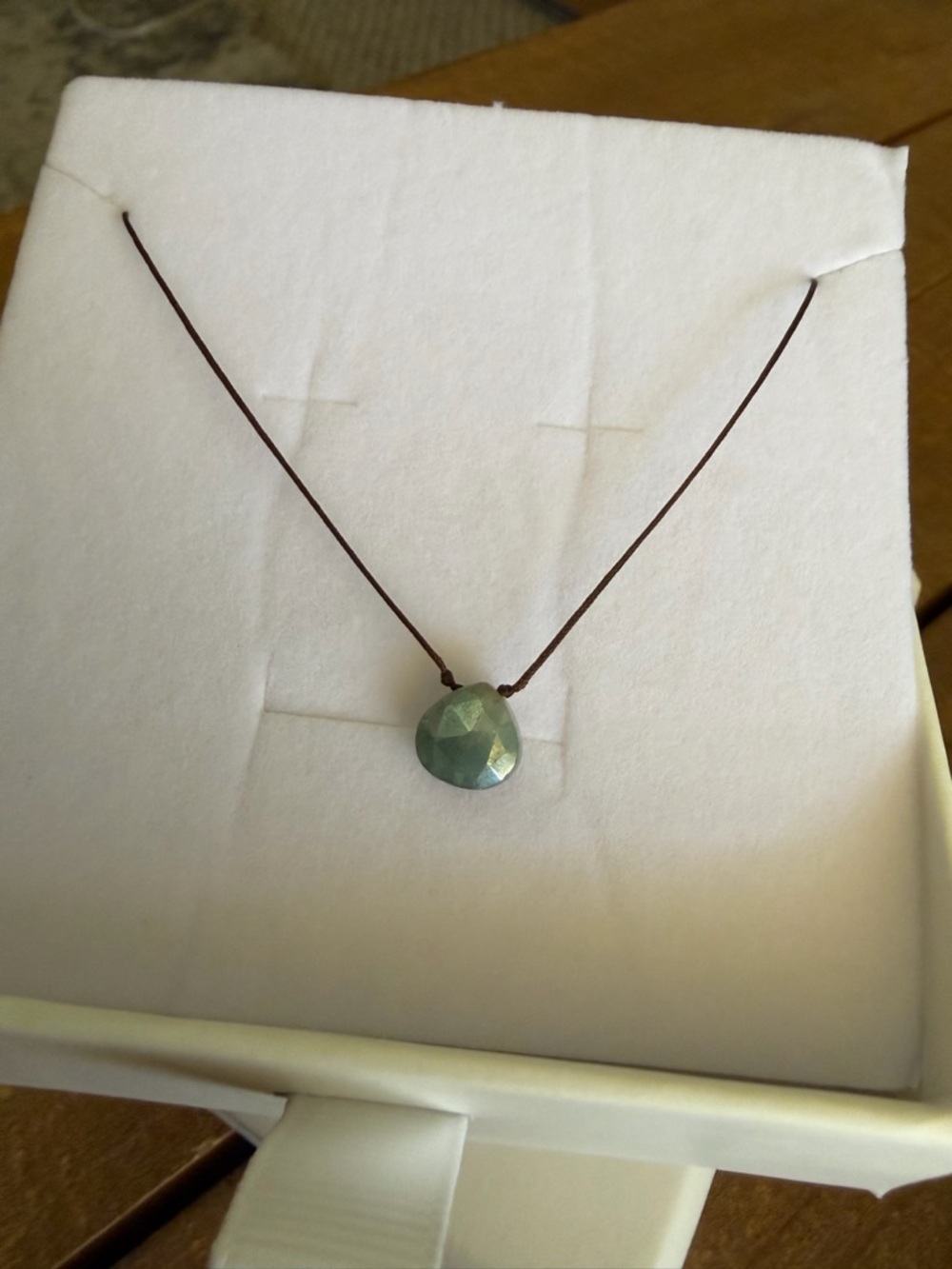 Green Faceted Stone Pendant Necklace